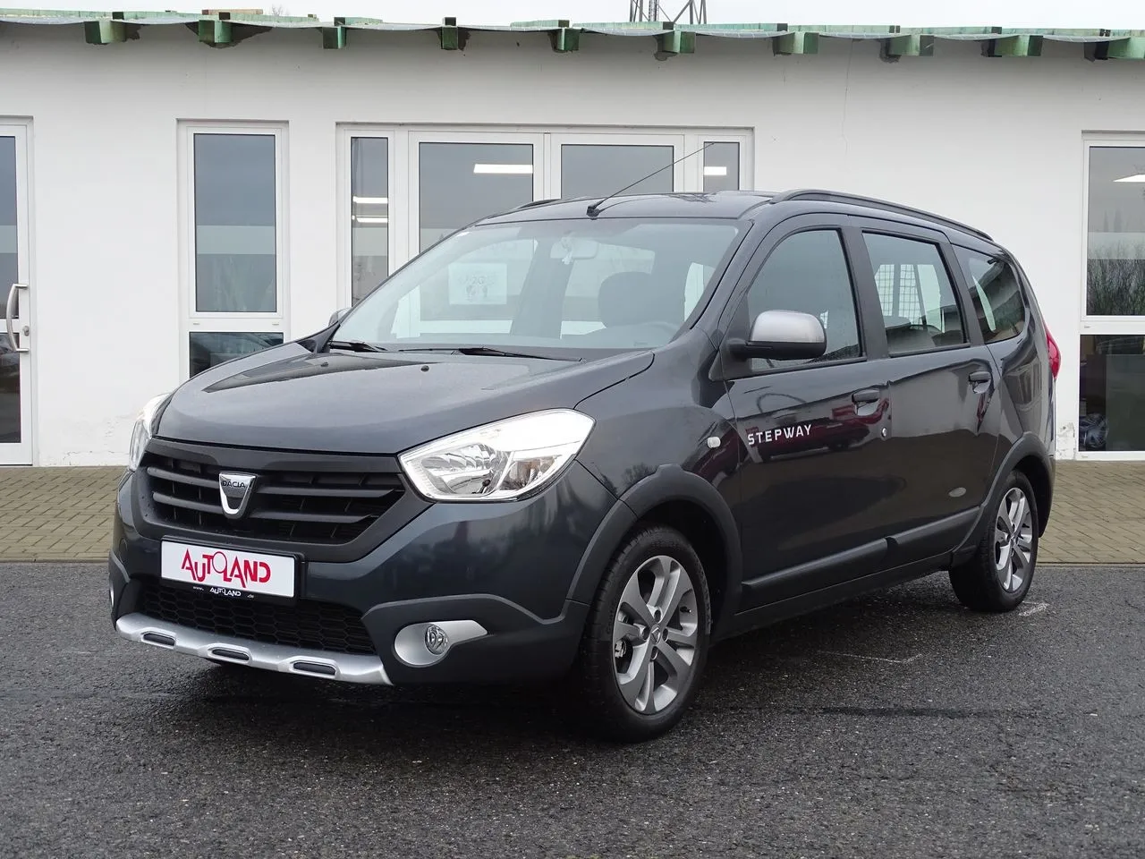 Dacia Lodgy 1.2 TCe 115 Stepway Navi...  Image 1